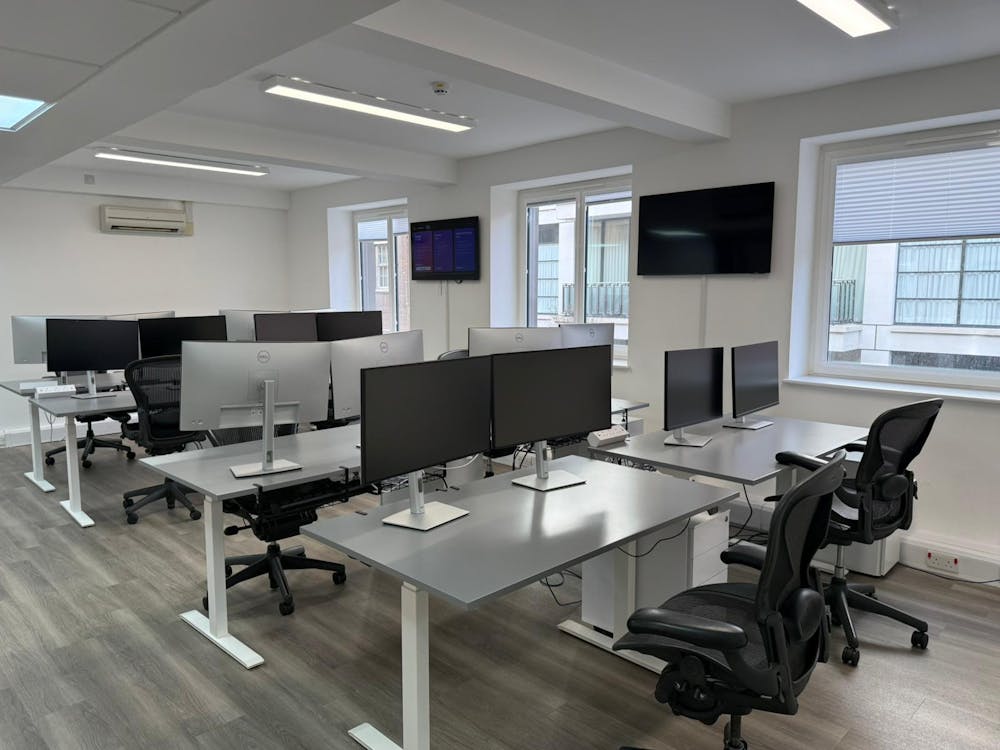 Part 3rd Floor, 15-16 Brook's Mews - Brooks.jpg