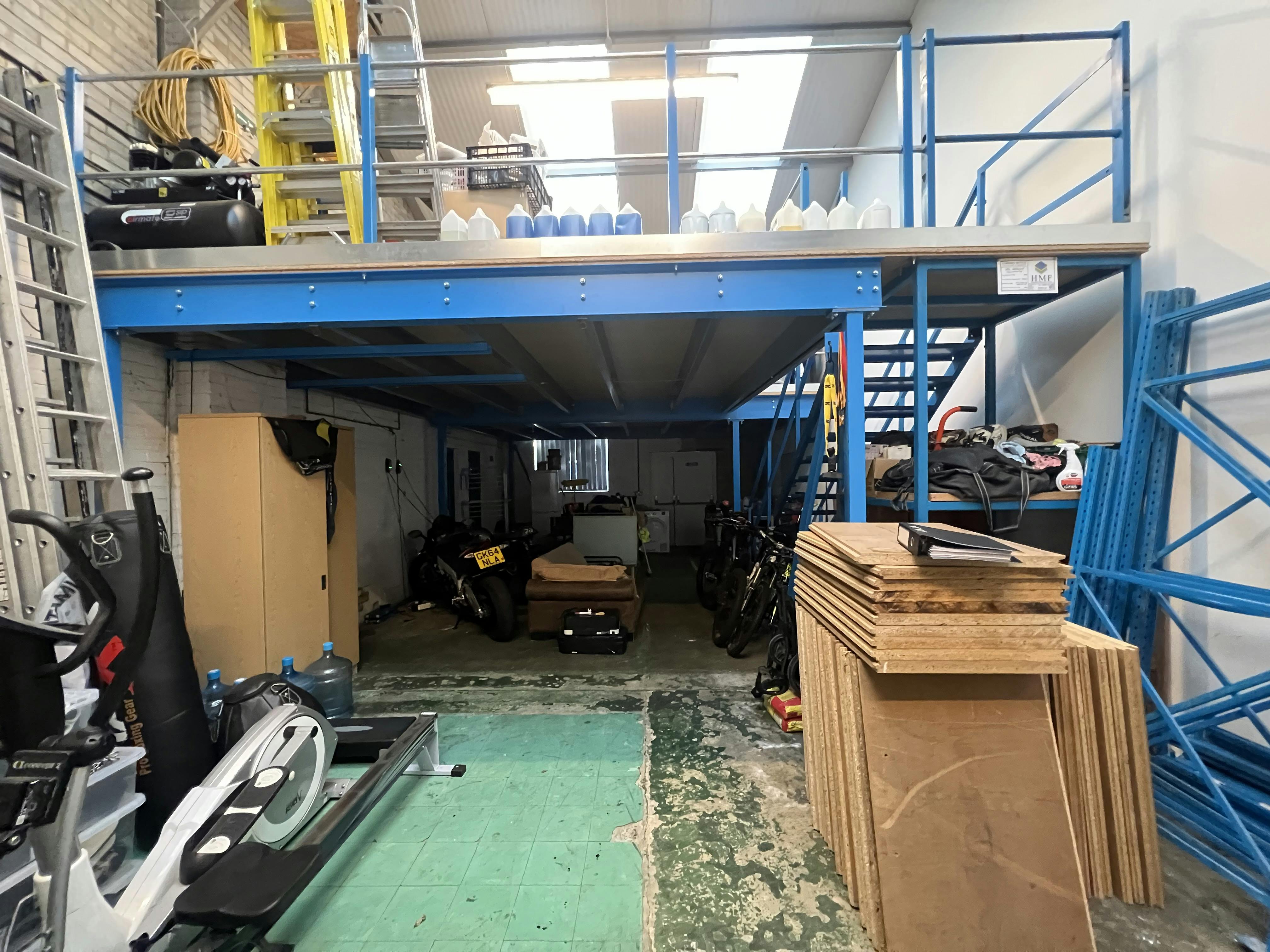 Unit J Foundry Close, Horsham, Industrial To Let - IMG_9537.jpeg