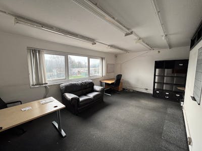 Units 2-5, Ty Verlon Industrial Estate, Barry, Industrial To Let - IMG_6915.jpeg