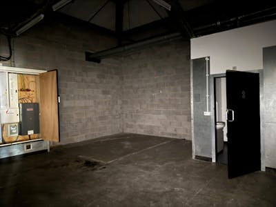 Unit 2/3, Taylors Lane, Rotherham, Retail To Let - IMG_0302.jpeg