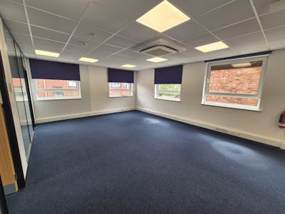 Suite 4, 1st floor Ashfield House, Stockport, Office To Let - 20250521_120342.jpg