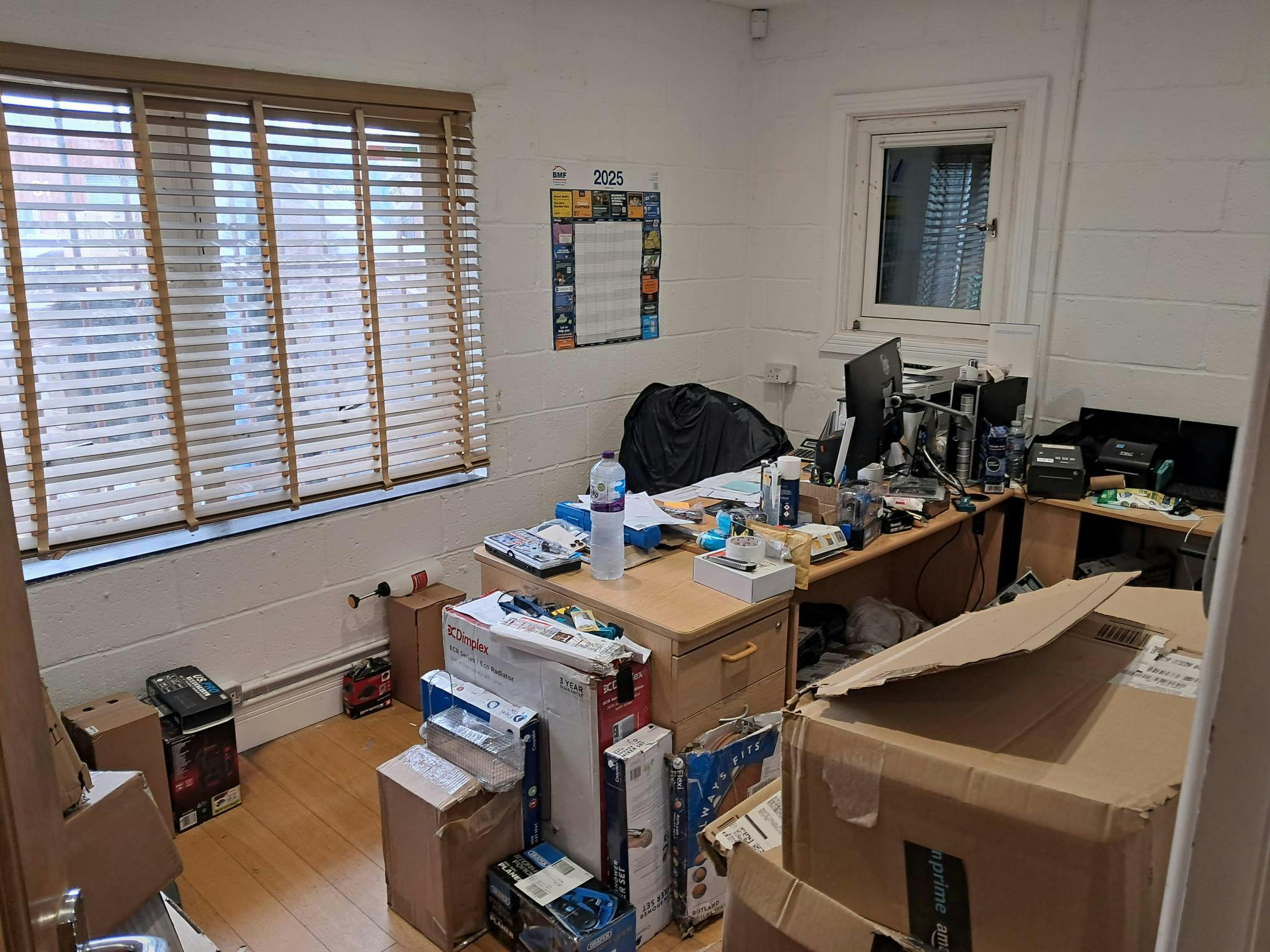 Unit 32, Longshot Industrial Estate, Bracknell, Industrial To Let - 1000001000.jpg