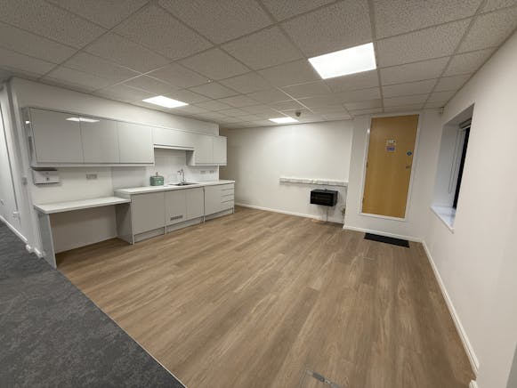 Unit 2,Falstaff House, Sandys Road, Malvern, Office To Let - Image 5