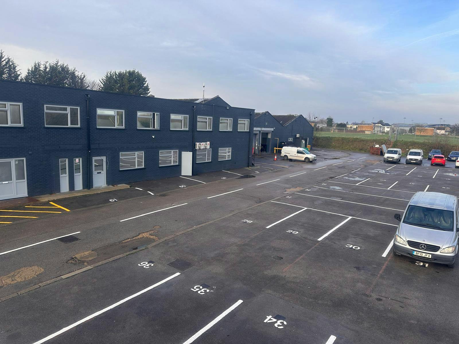 Industrial Unit in Hoddesdon - photo 3