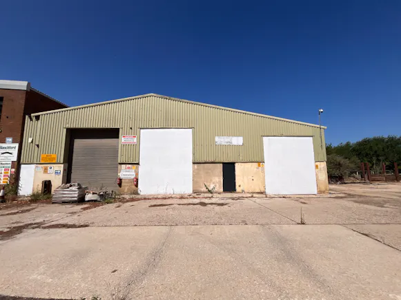 14 Picts Lane, Princes Risborough, Industrial / Industrial To Let - 20260708_094432337_iOS.jpg