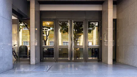 DC45, Av. Defensores de Chaves 45, Lisboa, Office To Let - Fachada_004.jpg