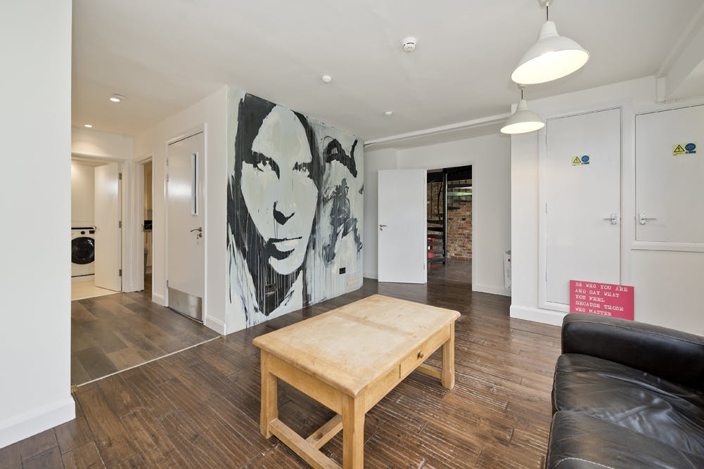 Unit 14, London, Residential To Let - unit 14 the talina centre7716 low.jpg