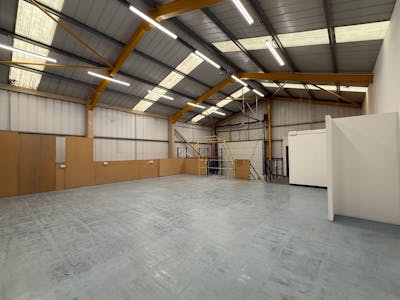 Unit 6 Cobham Centre, Westmead Industrial Estate, Swindon, Industrial / Warehouse To Let - Internal 002.jpg