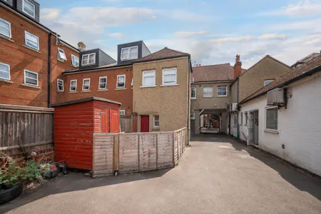 55 Guilford  Street, Chertsey, London, Retail To Let - wWzuavvQ.jpeg