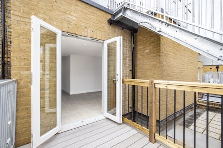 Putney High Street, London, Residential Flat To Let - Terrace