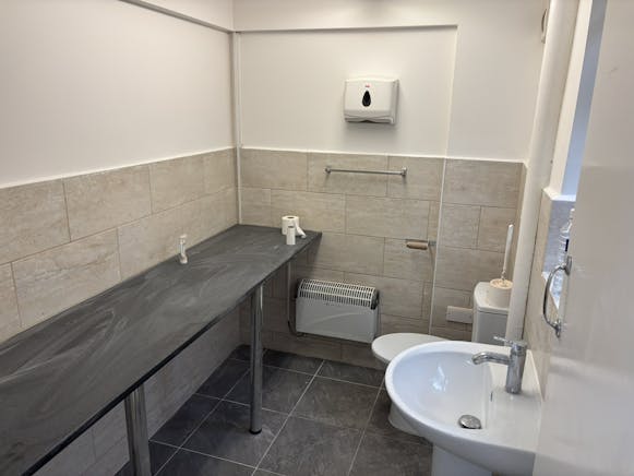 36 High Street, Maidenhead, Retail To Let - IMG_7160.JPEG