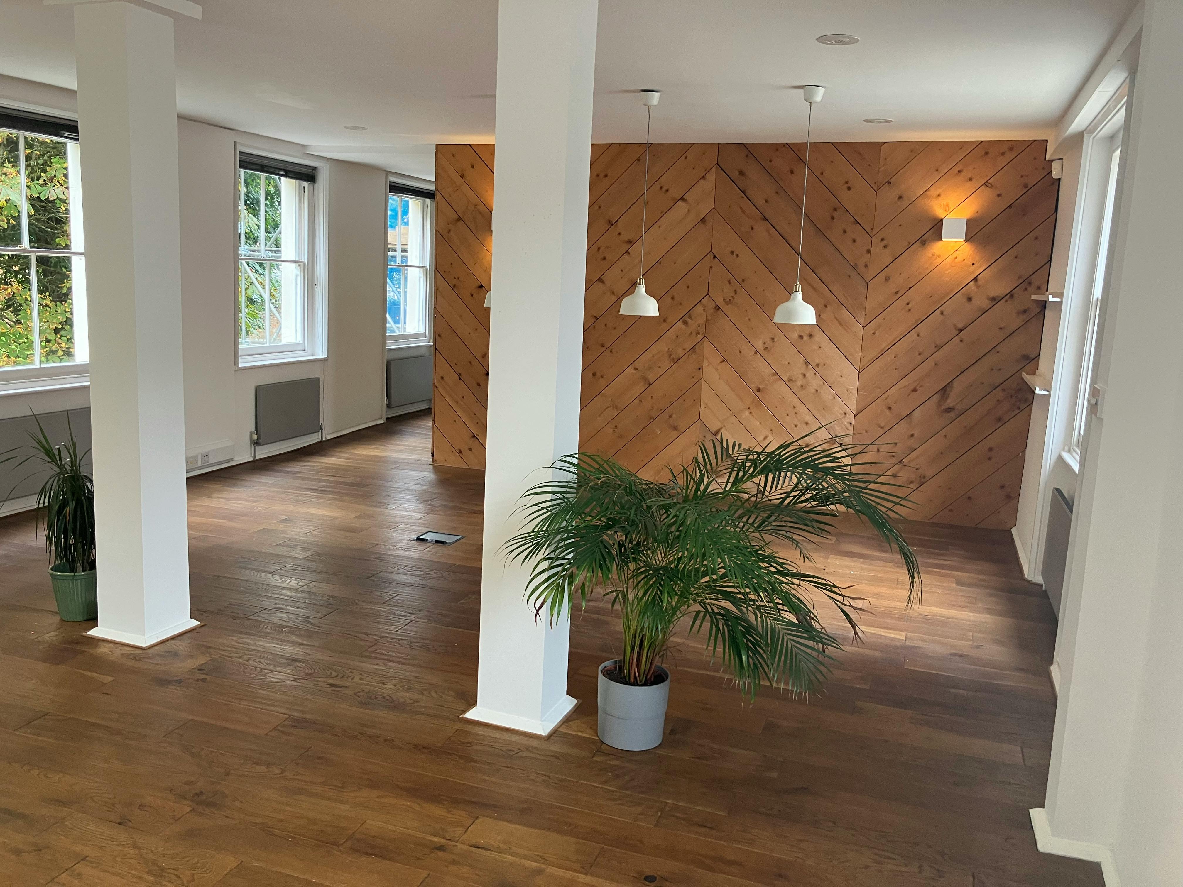 Office in Winchester - photo 2