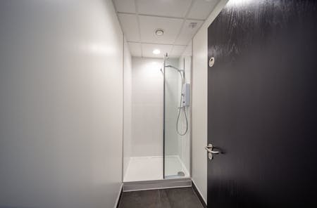 Unit B Railway Triangle, Portsmouth, Industrial/Logistics / Warehouse / Industrial / Warehouse To Let - UNIT B Railway Triangle 46.jpg