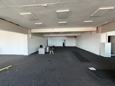 Lion Garage, Birmingham, Retail / Trade Counter To Let - a3.jpg