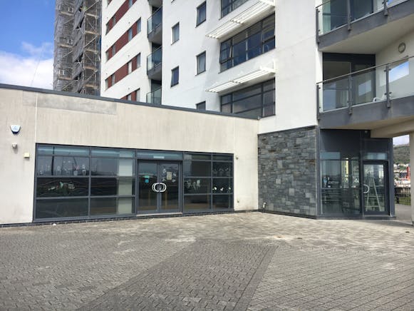 Unit A and B, Swansea, Retail To Let / For Sale - IMG_6929.JPG