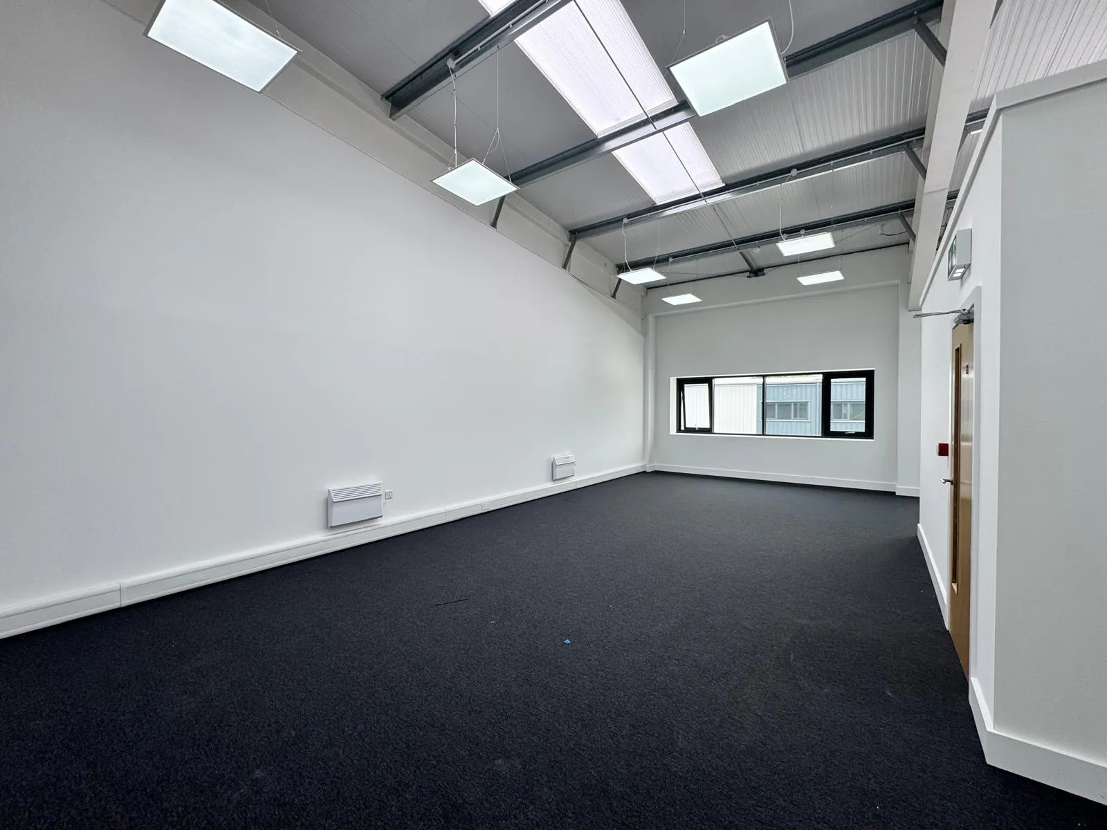 Unit 6 Aylesbury Enterprise Park, Stocklake, Industrial / Industrial To Let - 20260909_105911000_iOS 7.jpg