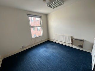 141-143 South Road, Haywards Heath, Office To Let - Internal.jpg