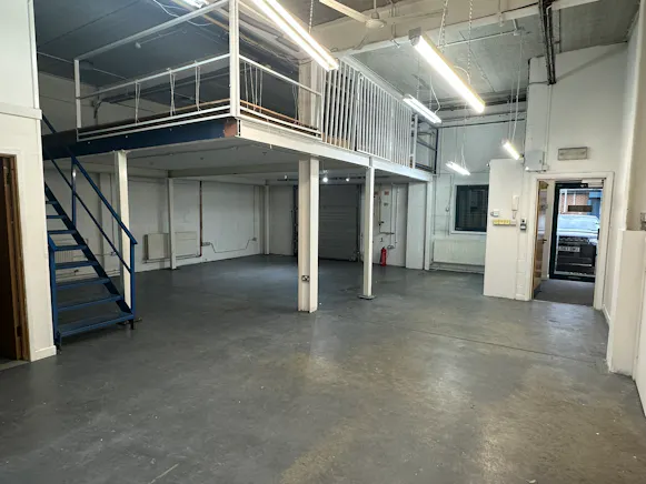 Unit 12 Oliver Business Park, Park Royal, Industrial / Offices To Let / For Sale - IMG_4366.JPEG