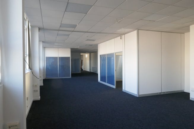 Circle Line House, Harlow, Offices To Let - P1060337.JPG