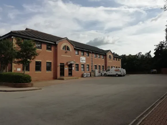 3 Tanners Yard, Bagshot, Offices / Other To Let - IMG_20210709_172602_resized_20210712_100056140.jpg