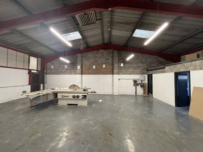 Unit 5-7, Pontnewynydd Industrial Estate, Pontypool, Industrial To Let - IMG_6335.jpeg