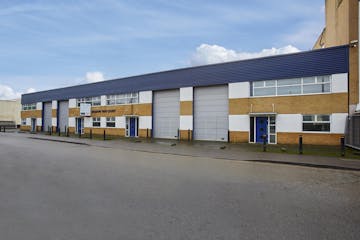 Meadow View Court, Reading, Industrial / Warehouse To Let - Cardiff Road 199213 External 1.jpg