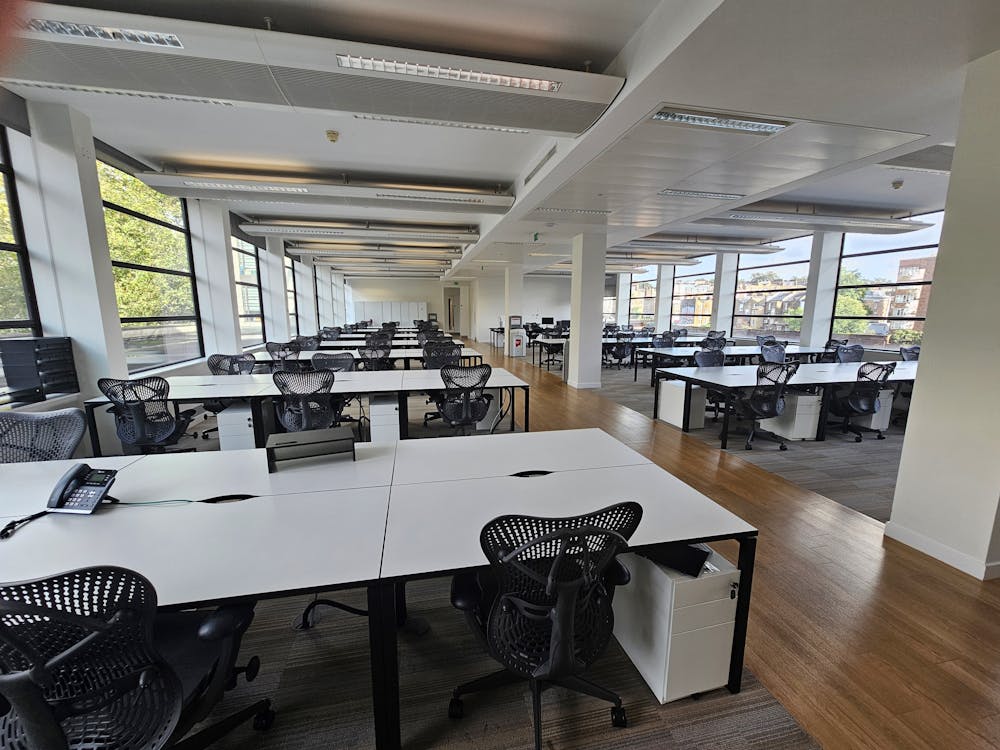 157-197 Buckingham Palace Road - Office layout 1.jpg