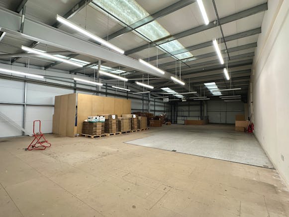 Unit 7 Premier Business Park, Luton, Industrial For Sale - IMG_6846.JPG