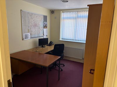 103 Spinney Hill, Addlestone, Industrial For Sale - IMG_1448.jpeg