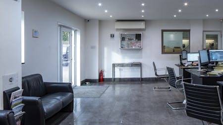 3 Dylan Road, Herne Hill, London, Industrial / Logistics / Trade Counter / Warehouse To Let - 3.jpg