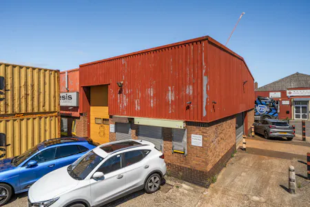 8 Trojan Industrial Estate, Willesden, Industrial To Let - 1480574-1-6a329d541162d.jpg