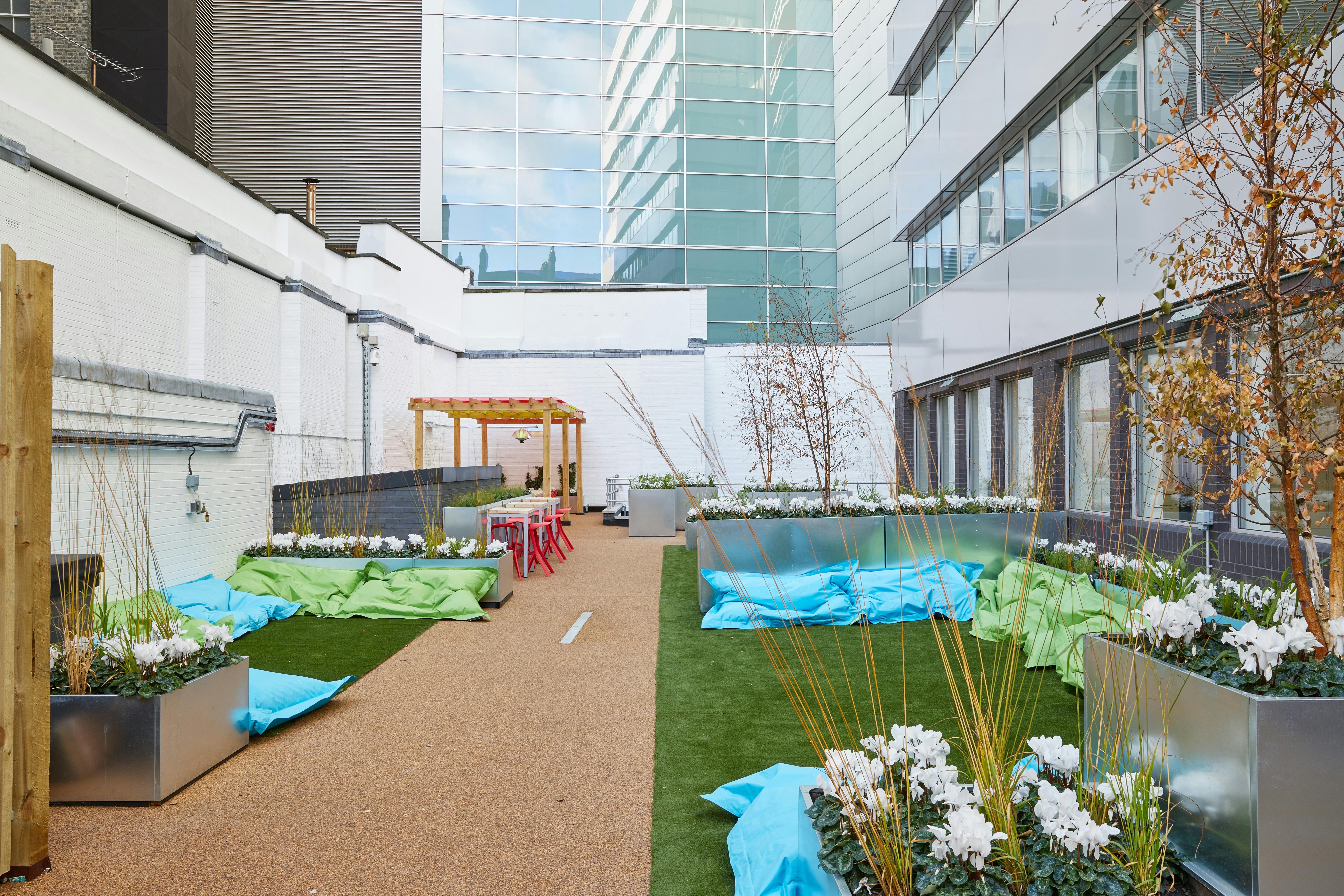 Elm Yard, 10-16 Elm Street, London, Offices To Let - _SDEYC169.jpg