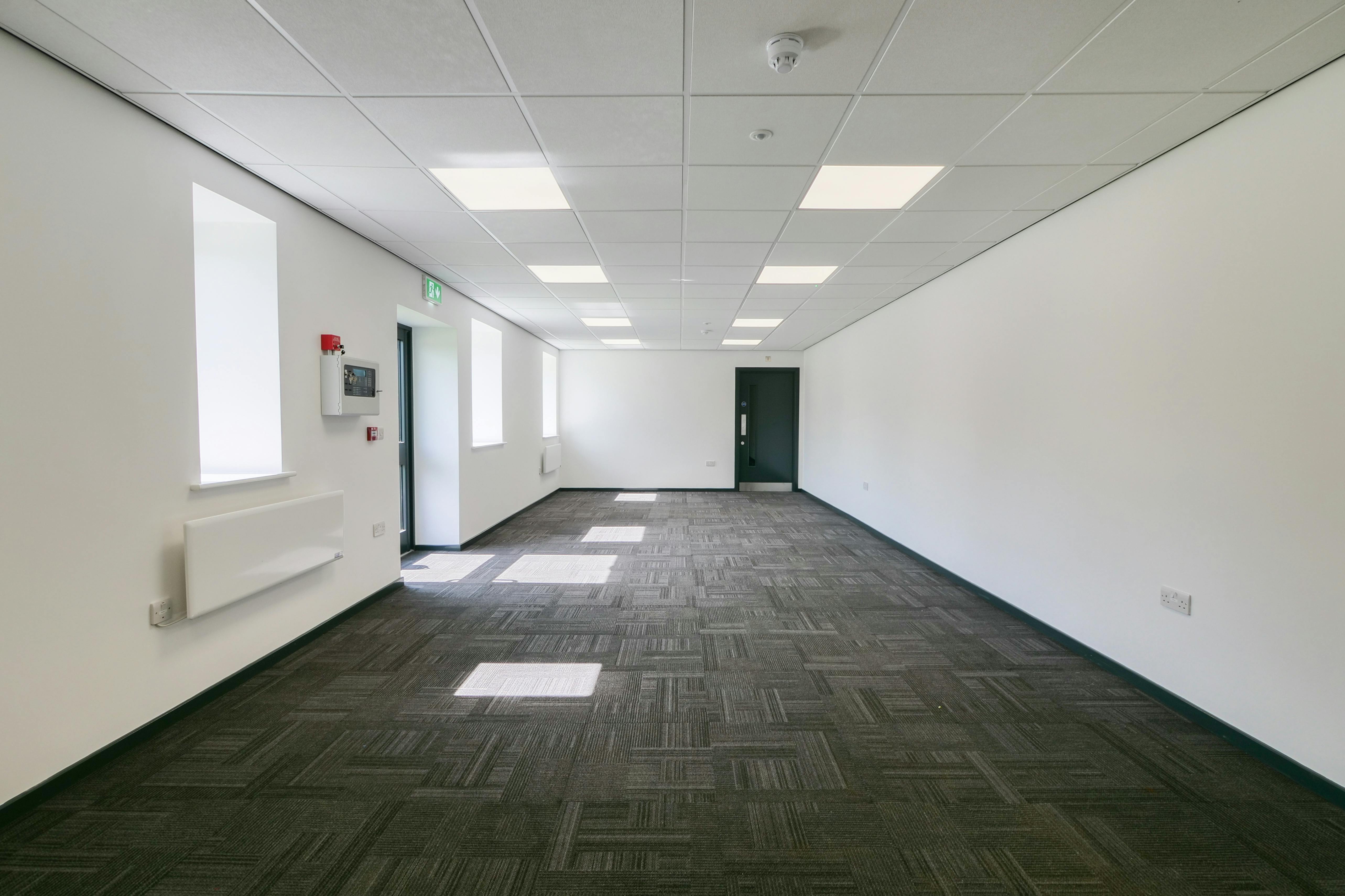 Industrial Unit in Southampton - photo 3