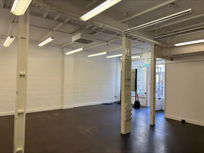 31 Smiths Court, London, Retail To Let - processed-6324B21B-54F8-4F17-8A23-BA3FE5D1D3F2.jpeg