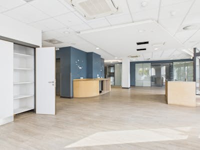 Ground Floor, Quadrant House, Levett Square, Richmond, Office To Let - image (15).jpg