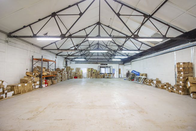 Unit 1, Braintree House, Ruislip, Industrial / Warehouse To Let - 4.jpg