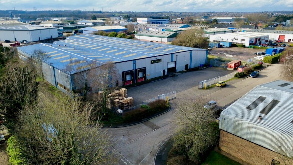 30 Eden Way, Leighton Buzzard rear yard