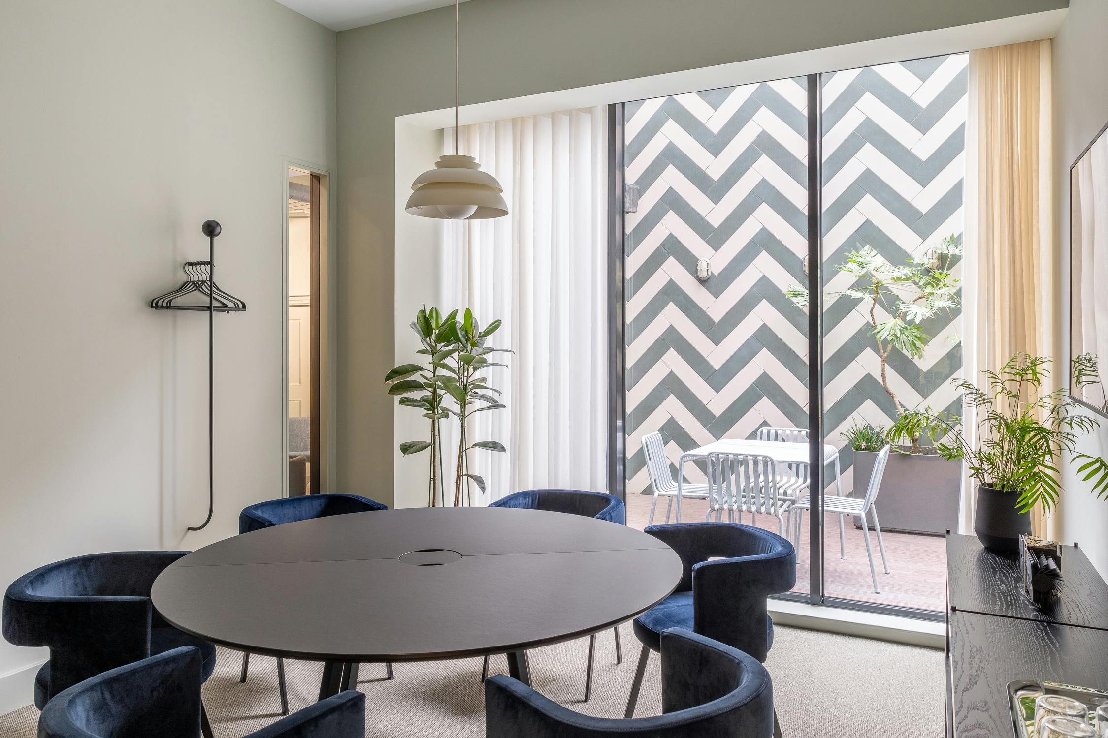 Office in London - photo 4