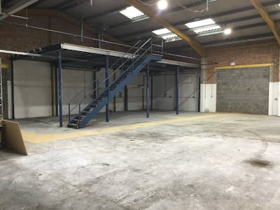 Unit 15 Edison Road, Eastbourne, Industrial/Logistics To Let - Internal Pic 1.jpg