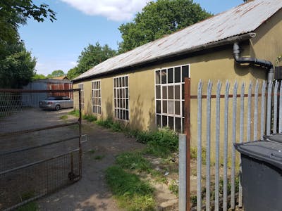 Ground Floor Workshop, Bewlay Cottage, Uckfield, Industrial To Let - 20250822_135608.jpg