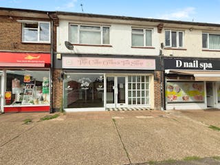 410 Rayleigh Road, Leigh-on-Sea, Retail / Retail To Let - 73a1a47a-IMG_8574.JPG