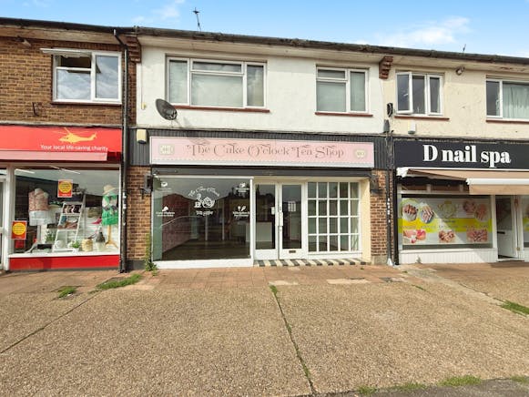 410 Rayleigh Road, Leigh-on-Sea, Retail / Retail To Let - 73a1a47a-IMG_8574.JPG