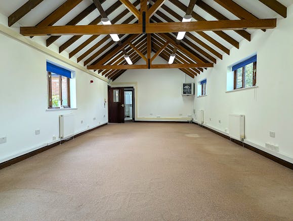 5/7 Sussex Business Village, Barnham, Office To Let - PXL_20260521_084412734.jpg