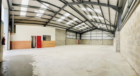 Unit 7, Bury, Industrial / Light Industrial To Let - IMG_E2029.JPG