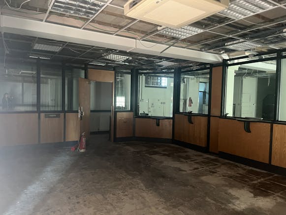 Former Lloyds Bank, 2 Gatehouse Road, Aylesbury For Sale - IMG_2946.JPG