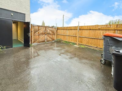 665-665A High Road, Benfleet, Retail To Let - 0d5d1ac8WhatsApp 20Image 2020251029 20at 20152511_82edbf9a.jpg