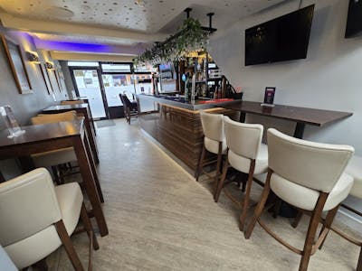 1 Milnrow Road, Oldham, Bar / Club To Let - Ground Floor