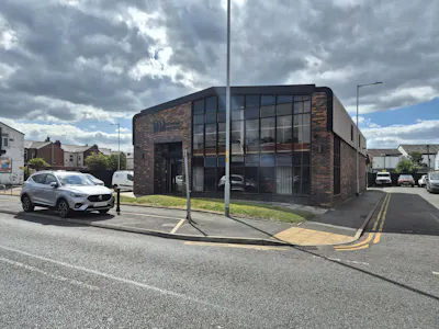 164 Higher Hillgate, Stockport, Industrial/Logistics / Office / Trade Counter For Sale - 20260824_141938.jpg