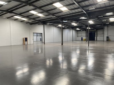 Units 6-7, Junction Two Industrial Estate, Oldbury, Industrial To Let - IMG_9563.jpg
