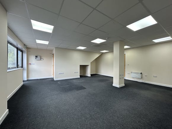 Unit K9, Rockhaven Park, Swindon, Industrial / Other To Let - IMG_4363.jpg